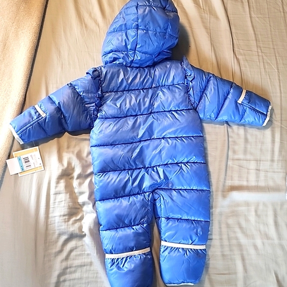 Snowsuit - Picture 4 of 4